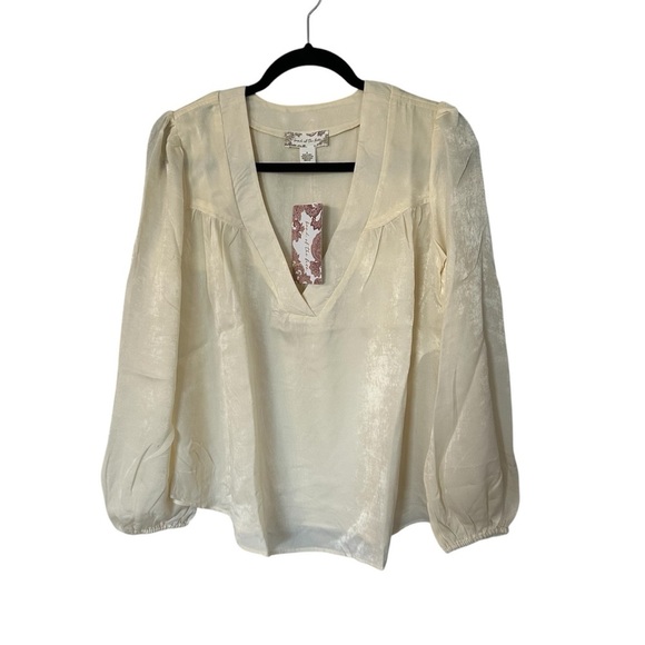 Band of the Free Women’s Long Sleeve Ivory Satin V-Neck Blouse Size S NWT - Picture 1 of 8